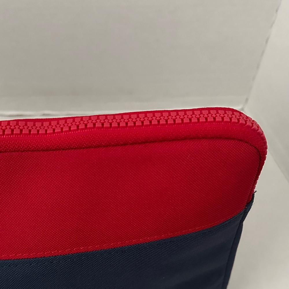 Herschel Supply Company Red and Navy Laptop Bag - Picture 3 of 16